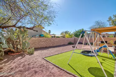2360 W Golden Hills Road, Tucson, AZ 85745 - Photo 34