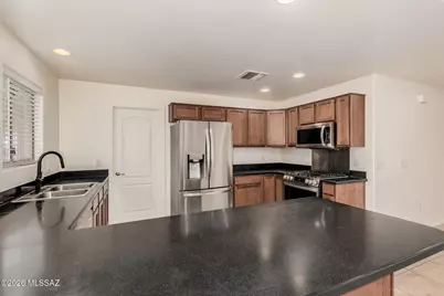 2935 E Canyon Bend Street, Tucson, AZ 85716 - Photo 8
