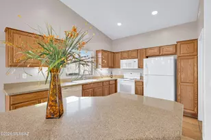 1908 E Cliff Swallow Trail, Green Valley, AZ 85614 - Photo 10