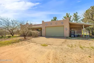 3135 W Green Park Dr, Benson, AZ 85602 - Photo 2