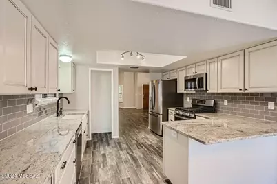 10332 N Cape Fear Lane, Tucson, AZ 85737 - Photo 8