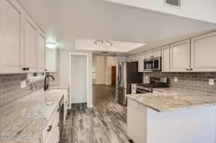 10332 N Cape Fear Ln, Tucson, AZ 85737 - Photo 8