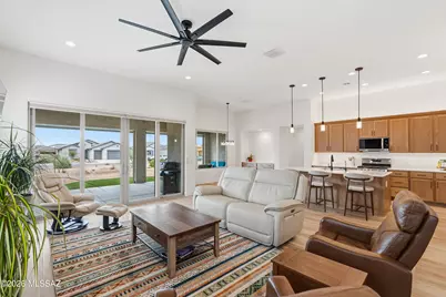 1774 E Wintergreen Drive, Green Valley, AZ 85614 - Photo 10