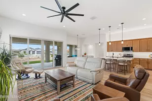 1774 E Wintergreen Dr, Green Valley, AZ 85614 - Photo 10