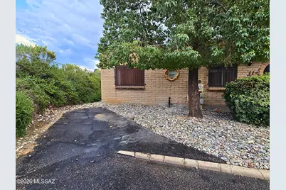 8434 E Brookside Lane, Tucson, AZ 85710 - Photo 4