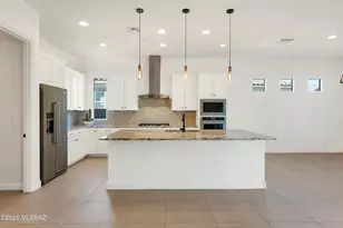 2654 W Plateau Rdg Dr, Tucson, AZ 85742 - Photo 2