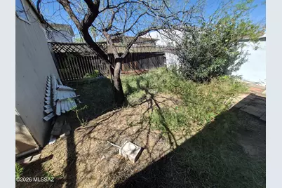 242 E Jacinto Street, Tucson, AZ 85705 - Photo 24