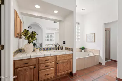 12430 E Cape Horn Drive, Tucson, AZ 85749 - Photo 32