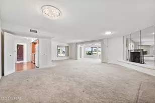 624 N Abrego Dr, Green Valley, AZ 85614 - Photo 10