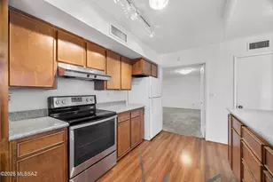 624 N Abrego Dr, Green Valley, AZ 85614 - Photo 16