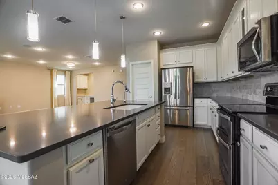 11100 N Delphinus Street, Oro Valley, AZ 85742 - Photo 4