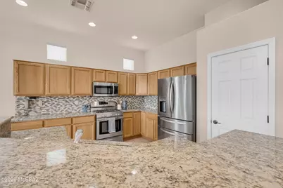 1012 W Mountain Stone Drive, Green Valley, AZ 85614 - Photo 12