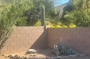 6476 N Shadow Bluff Dr, Tucson, AZ 85704 - Photo 16