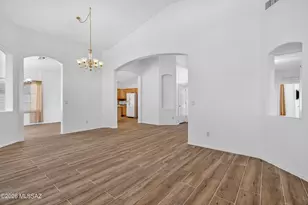 7463 N Bradstreet Dr, Tucson, AZ 85743 - Photo 8
