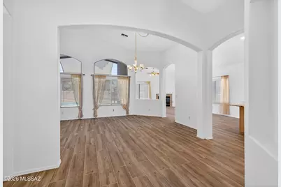 7463 N Bradstreet Drive, Tucson, AZ 85743 - Photo 4