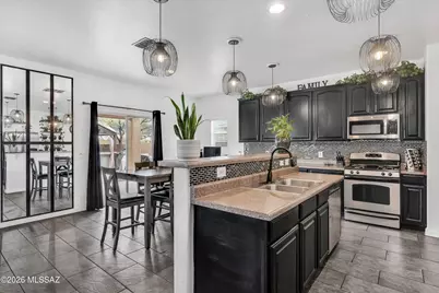 6435 S Sunrise Valley Drive, Tucson, AZ 85706 - Photo 10
