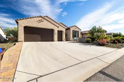 902 N Broken Hills Drive, Green Valley, AZ 85614 - Photo 6