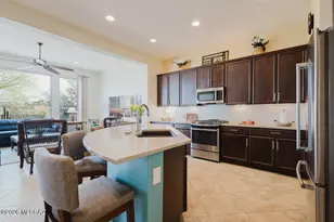 902 N Broken Hills Dr, Green Valley, AZ 85614 - Photo 16