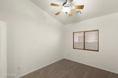 551 E Camino Luna Azul, Sahuarita, AZ 85629 - Photo 8