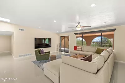 6801 N Green Mountain Place, Tucson, AZ 85718 - Photo 6