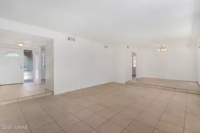 2351 S Thomas Drive, Tucson, AZ 85710 - Photo 6