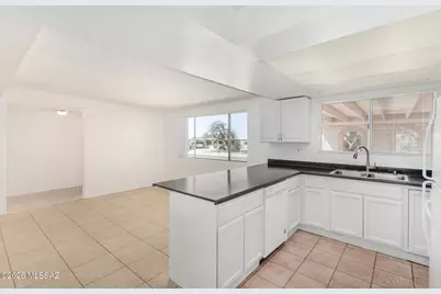 2351 S Thomas Drive, Tucson, AZ 85710 - Photo 12