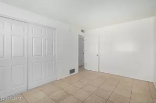 2351 S Thomas Dr, Tucson, AZ 85710 - Photo 24