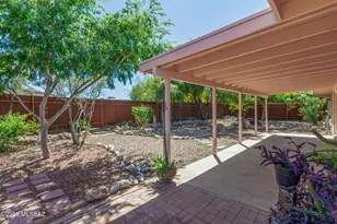 2351 S Thomas Dr, Tucson, AZ 85710 - Photo 28