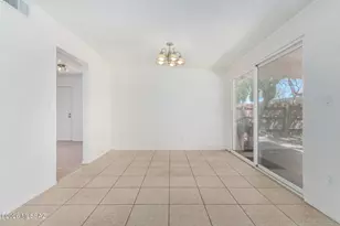 2351 S Thomas Dr, Tucson, AZ 85710 - Photo 8