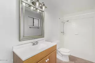 2351 S Thomas Dr, Tucson, AZ 85710 - Photo 20