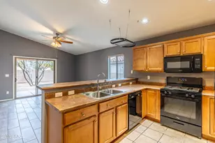 10571 E Carolina Willow Ln, Tucson, AZ 85747 - Photo 8