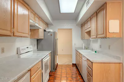 77 W Calle Del Lago, Green Valley, AZ 85614 - Photo 12