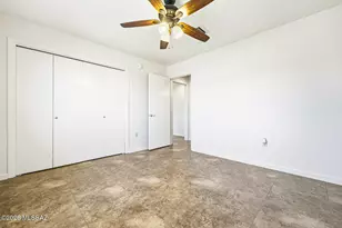 814 W Belltower Dr, Green Valley, AZ 85614 - Photo 32