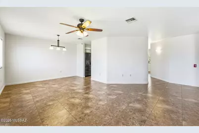 814 W Belltower Drive, Green Valley, AZ 85614 - Photo 10