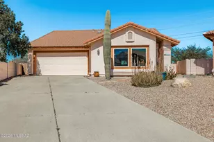 3780 W Mesa Ridge Trail, Tucson, AZ 85742 - Photo 2