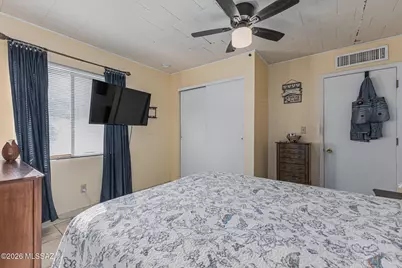 4036 E Santa Barbara Avenue, Tucson, AZ 85711 - Photo 20