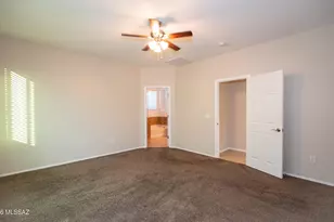 12047 N Golden Mirror Dr, Marana, AZ 85658 - Photo 10