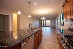 12159 N Golden Mirror Dr, Marana, AZ 85658 - Photo 4