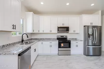 637 W Pelaar Drive, Tucson, AZ 85705 - Photo 10