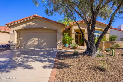 2137 E Bighorn Mountain Drive, Oro Valley, AZ 85755 - Photo 4