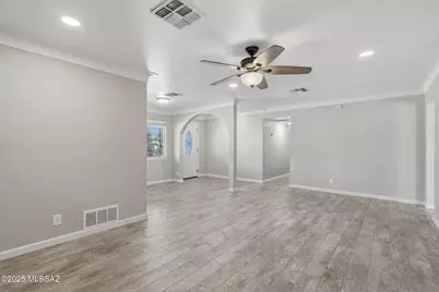 6052 E 17th Street, Tucson, AZ 85711 - Photo 10