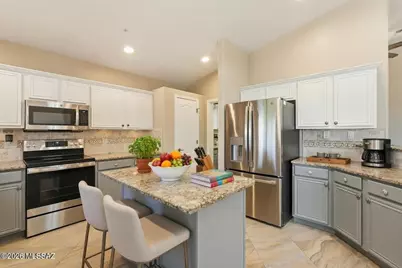 2860 S Greenside Place, Green Valley, AZ 85614 - Photo 14