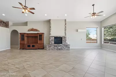 2860 S Greenside Place, Green Valley, AZ 85614 - Photo 12