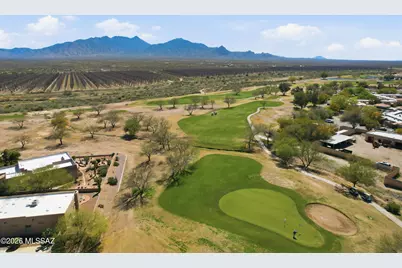 2860 S Greenside Place, Green Valley, AZ 85614 - Photo 10