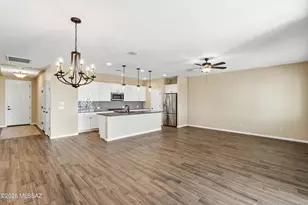 871 N Broken Hills Dr, Green Valley, AZ 85614 - Photo 10