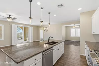 871 N Broken Hills Drive, Green Valley, AZ 85614 - Photo 18