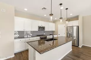 871 N Broken Hills Dr, Green Valley, AZ 85614 - Photo 14