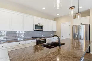 871 N Broken Hills Dr, Green Valley, AZ 85614 - Photo 22