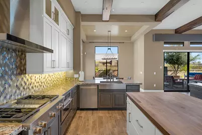 14180 N Los Saguaros Drive, Marana, AZ 85658 - Photo 18