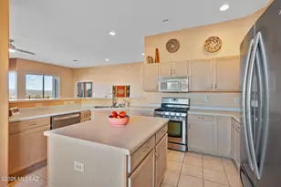 1777 W Calle Casas Lindas, Green Valley, AZ 85622 - Photo 10